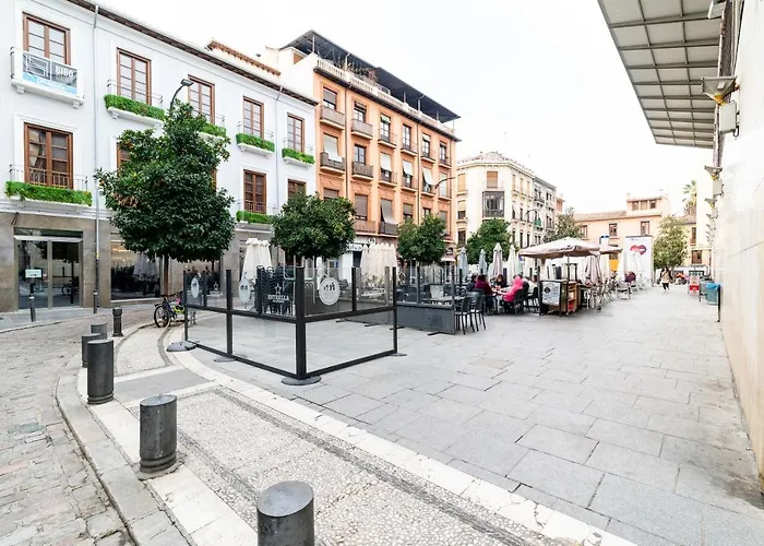Piso Junto A Mercado De San Agustín Y Catedral En
